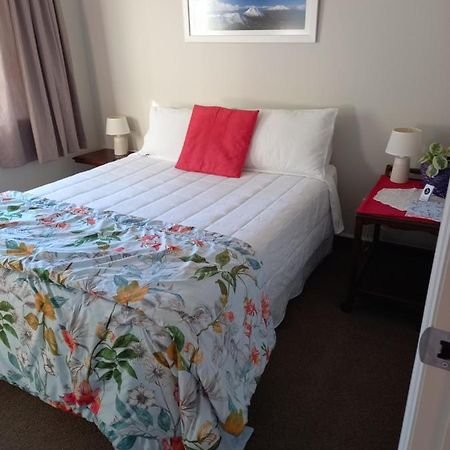 B&B @ Fynnz Turangi Buitenkant foto