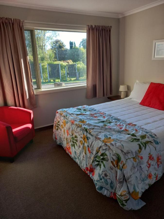 B&B @ Fynnz Turangi Buitenkant foto